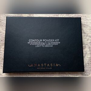 Anastasia Beverly Hills Contour Powder Kit - Light To Medium